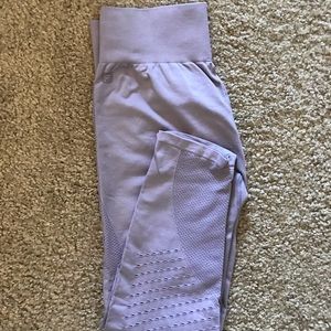 Fabletics lavender high waisted 7/8 leggings small